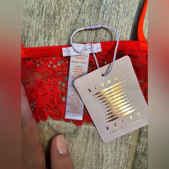 Savage X Fenty Bralette Size S Red Mesh Lace X Logo Front Closure NEW - Picture 8 of 8